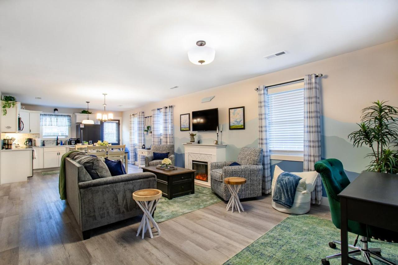Blue Valley Inn - Hot Tub & Spacious Play Area! نوكسفيل المظهر الخارجي الصورة