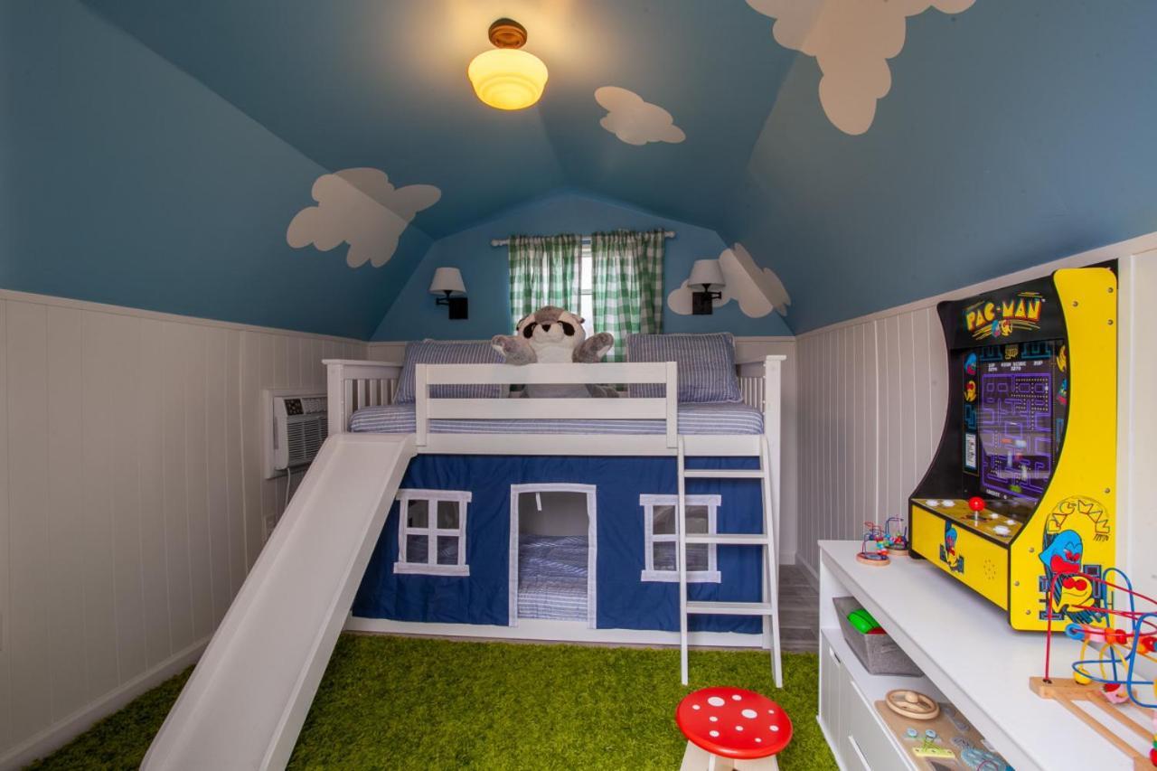 Blue Valley Inn - Hot Tub & Spacious Play Area! نوكسفيل المظهر الخارجي الصورة